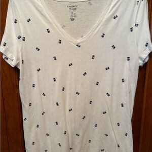 GAP White Short Sleeve Tee with Blue Print
